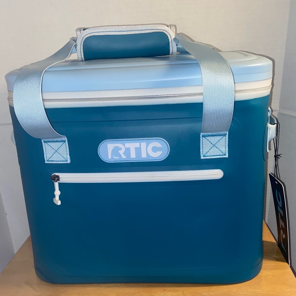 RTIC Teal and Light Blue 30 can Soft Pack Cooler